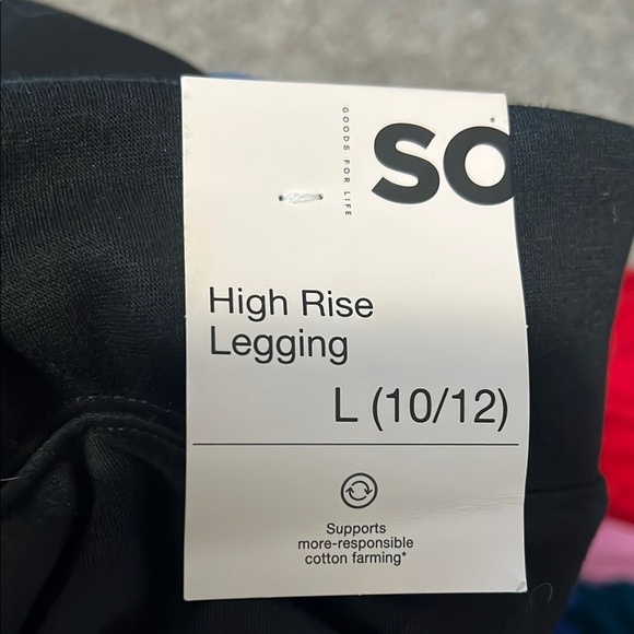 SO Black Leggings with Smooth Stretchy Fit - Picture 3 of 3